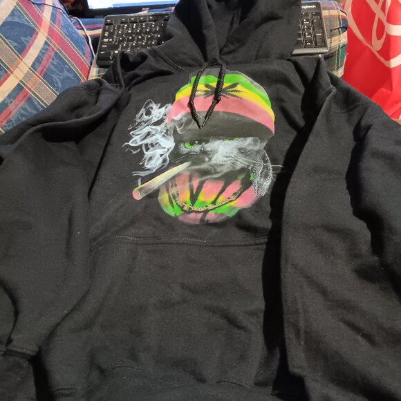 NEW Marijuana Hoodie XL Rasta Cat Smoking Blunt Gildan NEW Stoner Gift - Picture 2 of 4